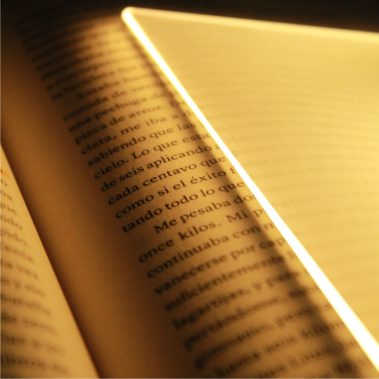 Velora LightBook Pro™ – Iluminación LED Premium para Lectores